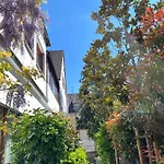 Haus Pia Executive * Φριντρισχάφεν