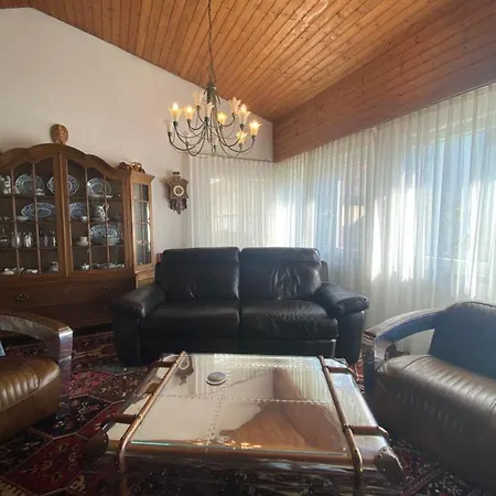 Haus Pia Executive דירה