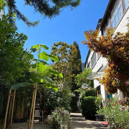 Haus Pia Executive Apartment