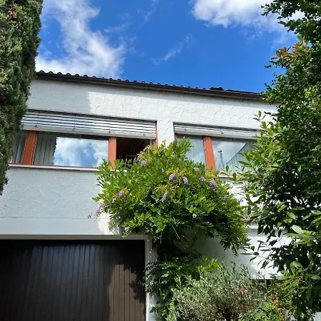 Haus Pia Executive דירה